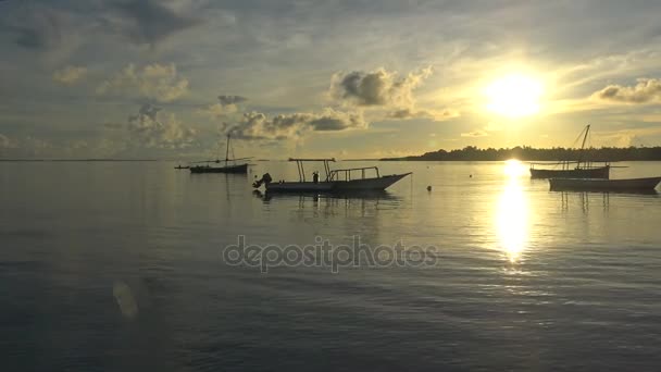 Ochtend Mafia island. Tanzania. Van de Indische Oceaan. — Stockvideo