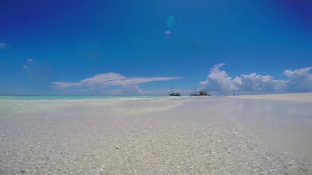 Bom dia, ilha da Máfia. Tanzânia. Do oceano Índico . — Vídeo de Stock