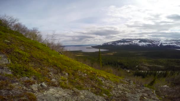 Caminhos pedestres no vale do lago Lovozero. Península de Kola. Rússia . — Vídeo de Stock