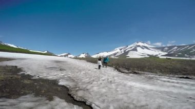  Kamçatka Yarımadası yolculuk. Koryaksky Vadisi ve Avachinsky volkanlar.