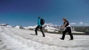  Kamçatka Yarımadası yolculuk. Koryaksky Vadisi ve Avachinsky volkanlar.