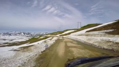 Kamçatka Yarımadası yolculuk. Çevresi Vilyuchinsky yanardağ.