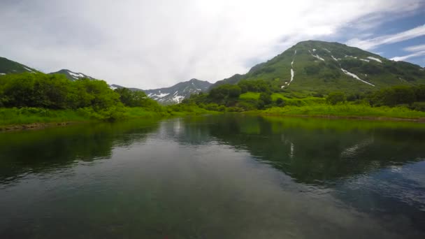 Sea Safari journey from the Kamchatka Peninsula.The mouth of the Larch river. — Stock Video