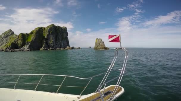 Sea Safari viagem a partir da Península de Kamchatka. Leões marinhos . — Vídeo de Stock