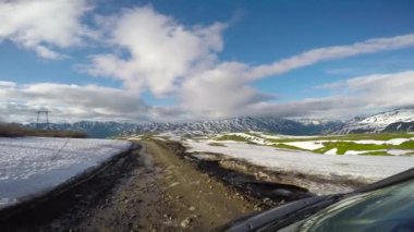 Kamçatka Yarımadası yolculuk. Çevresi Vilyuchinsky yanardağ.