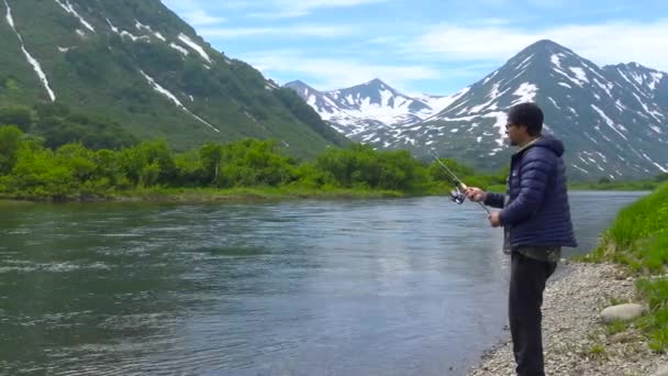 De monding van de rivier de lariks. Rusland. — Stockvideo