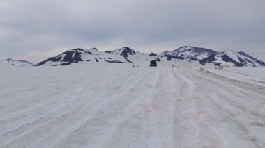 Kamçatka Yarımadası yolculuk. Vilyuchinsky volkan çevresindeki alanı. Rusya.