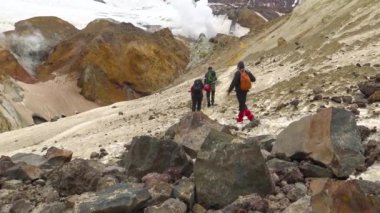  Kamçatka Yarımadası yolculuk. Çevresi Mutnovsky yanardağ. 