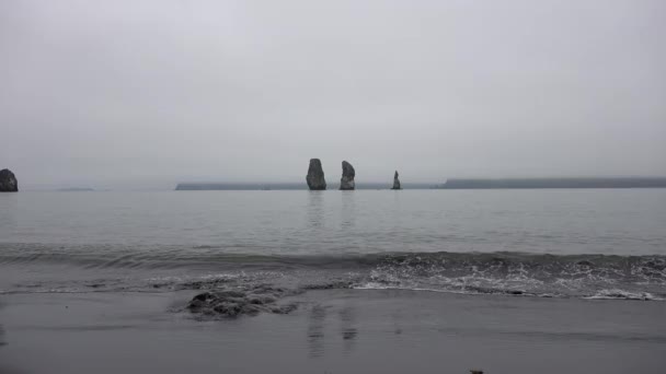 The Island's Three Brothers. The Pacific coast. Journey to Kamchatka Peninsula. Russia. — Stock Video