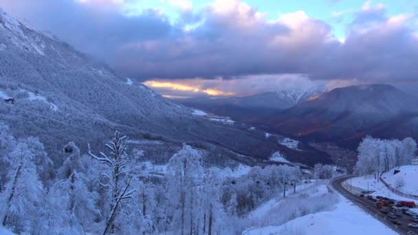 Πλαγιά Του Βουνού Χιονοδρομικό Κέντρο Rosa Khutor Σότσι Ρωσία — Αρχείο Βίντεο