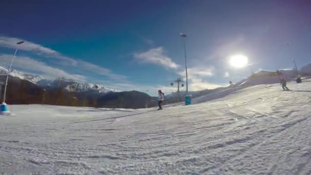 Yokuş Aşağı Kayak Kayak Merkezi Rosa Khutor Sochi Rusya — Stok video