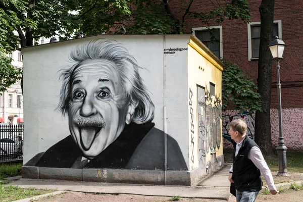 Graffiti porträtt av Albert Einstein — Stockfoto