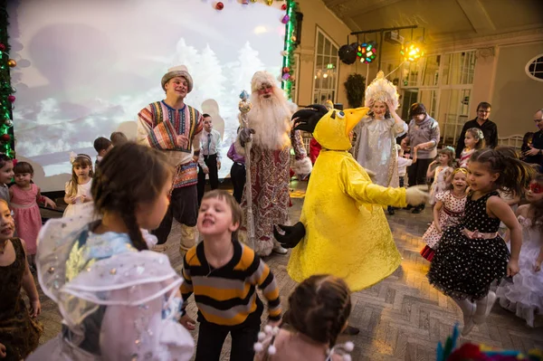 Çocuklar Noel kutlaması