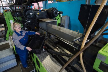 Plastik işleme için bitki 