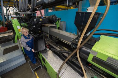 Plastik işleme için bitki 