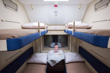 St. Petersburg-Moskova rota takip bir tren bölme 