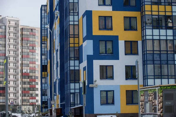 Quartiere Residenziale Pareti Delle Case Sono Dipinte Con Colori Vivaci — Foto Stock