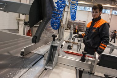 Makine fabrikası 