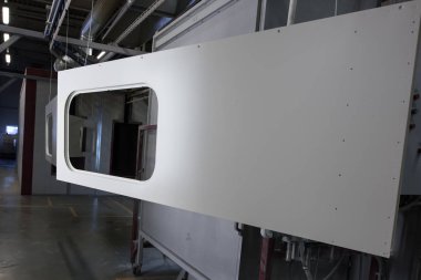 Otomatik araba kapı boyama hattı