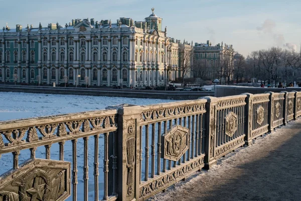 Санкт-Петербург. Холодный зимний день — стоковое фото