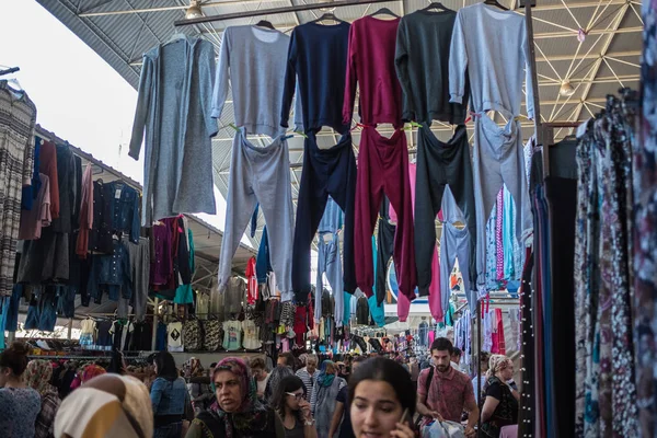 Mercado central de ropa Antalya — Foto de Stock