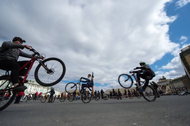 Bir Bisiklete binme günüm bir eğitim ve Kültür Festivali 