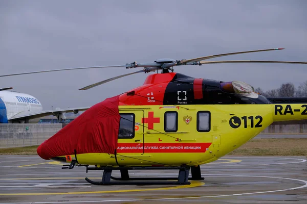 Petersburg Rusland Maart 2020 Helikopter Van Nationale Luchtambulance Het Startplatform — Stockfoto