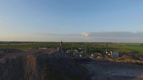 Mina de carvão; mina de tiro drone; slagheap; Donbass; Donbass paisagem; Donbass minas de carvão — Vídeo de Stock