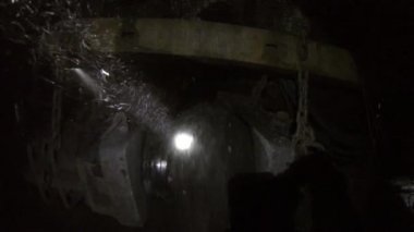 Benim coveyer coalface kömür verilmesi için çalışmalarını.