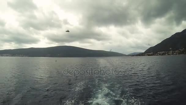 Vista dalla poppa della nave — Video Stock