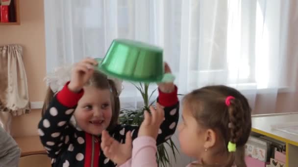 Métodos não tradicionais no desenvolvimento da fala infantil na pré-escola . — Vídeo de Stock