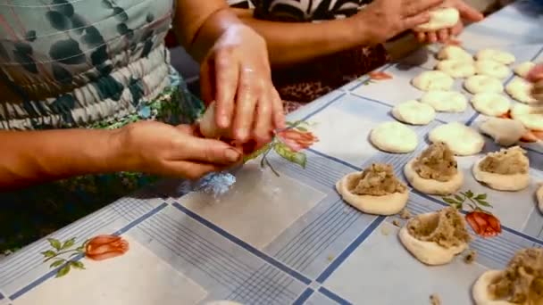 Ręczna metoda przygotowania ciasta produkty. — Wideo stockowe