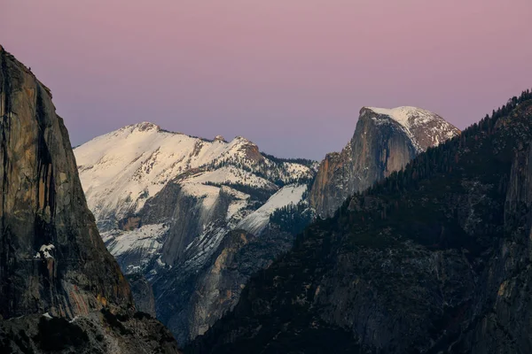 Západ slunce v tunelu Yosemitský Park, Kalifornie Royalty Free Stock Obrázky