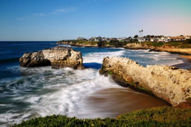 Big Sur doğal köprü görünümü noktasında