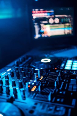 müzik müzik ve monitör müzik programı partide Dj karıştırma için uzaktan