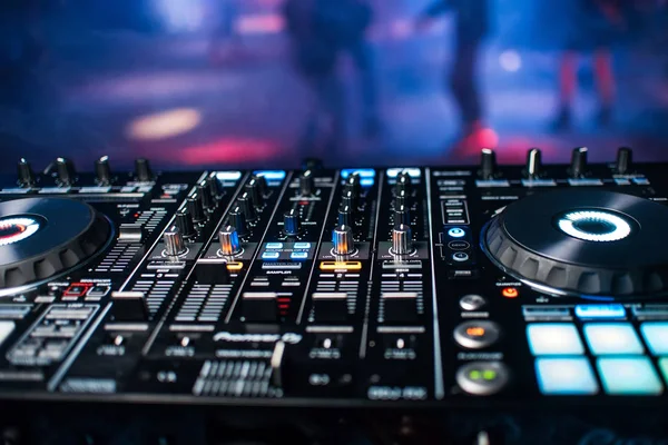 Professional panel of DJ console for mixing music in nightclub at party — Stock Photo, Image