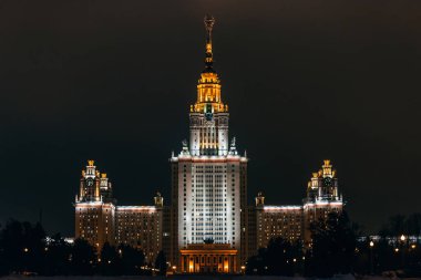 Moskova, Rusya - 25 Aralık 2016: Lomonosov Moskova Devlet Üniversitesi