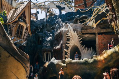 Da Lat, Vietnam - 9 Şubat 2017: asmak Nga guesthouse, halk deli evi olarak bilinen