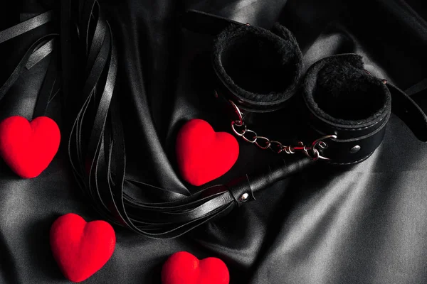 Szex játékok szerelem és bdsm Valentin nap vörös szívvel — Stock Fotó