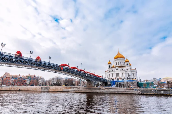 Kristus Frälsaren katedralen i Moskva Ryssland en vinterdag — Stockfoto