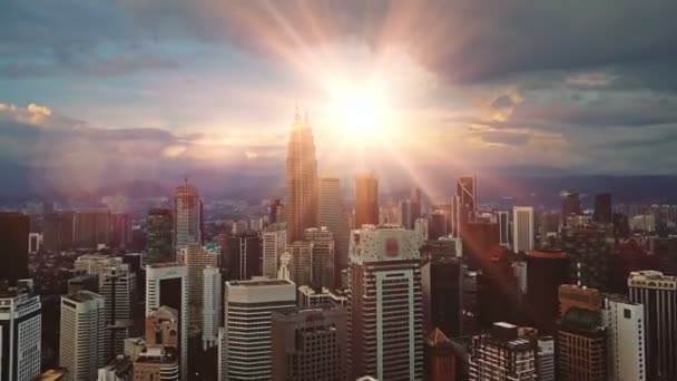 Sunrise. Luchtfoto van kuala lumpur stad timelapse — Stockvideo