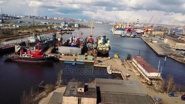 Aerial view of Shipyard. Ships is under constructions. — Stock Video