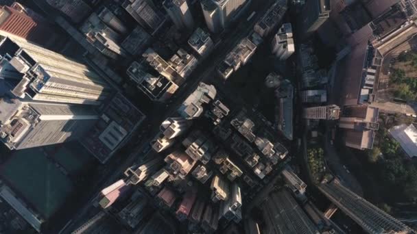 AERIAL. Video cinematográfico de los edificios de Hong Kongs al amanecer. Imágenes de drones . — Vídeos de Stock