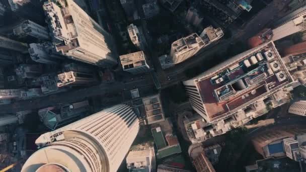 都市トップ高層ビルの眺めドローンによるビル香港シティ-香港の空の景色都市開発ビル、エネルギーインフラ金融・ビジネスセンターアジア — ストック動画