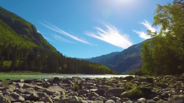 Řeka Katun v horách Altai, Rusko, čas vypršel — Stock video