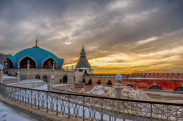 Kazan. Kremlin üzerinden günbatımı