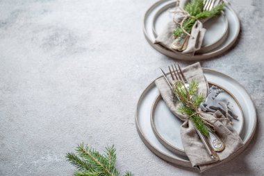 Noel süslemeli Noel sofra takımı. Üst görünüm, alanı kopyala