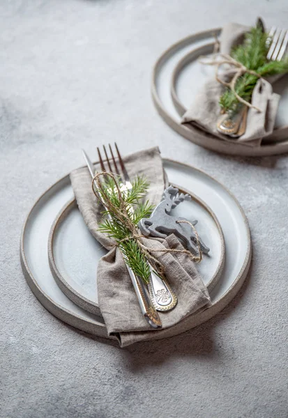 Cristmas Tischbesteck mit Weihnachtsdekoration. Ansicht von oben, Kopierraum — Stockfoto