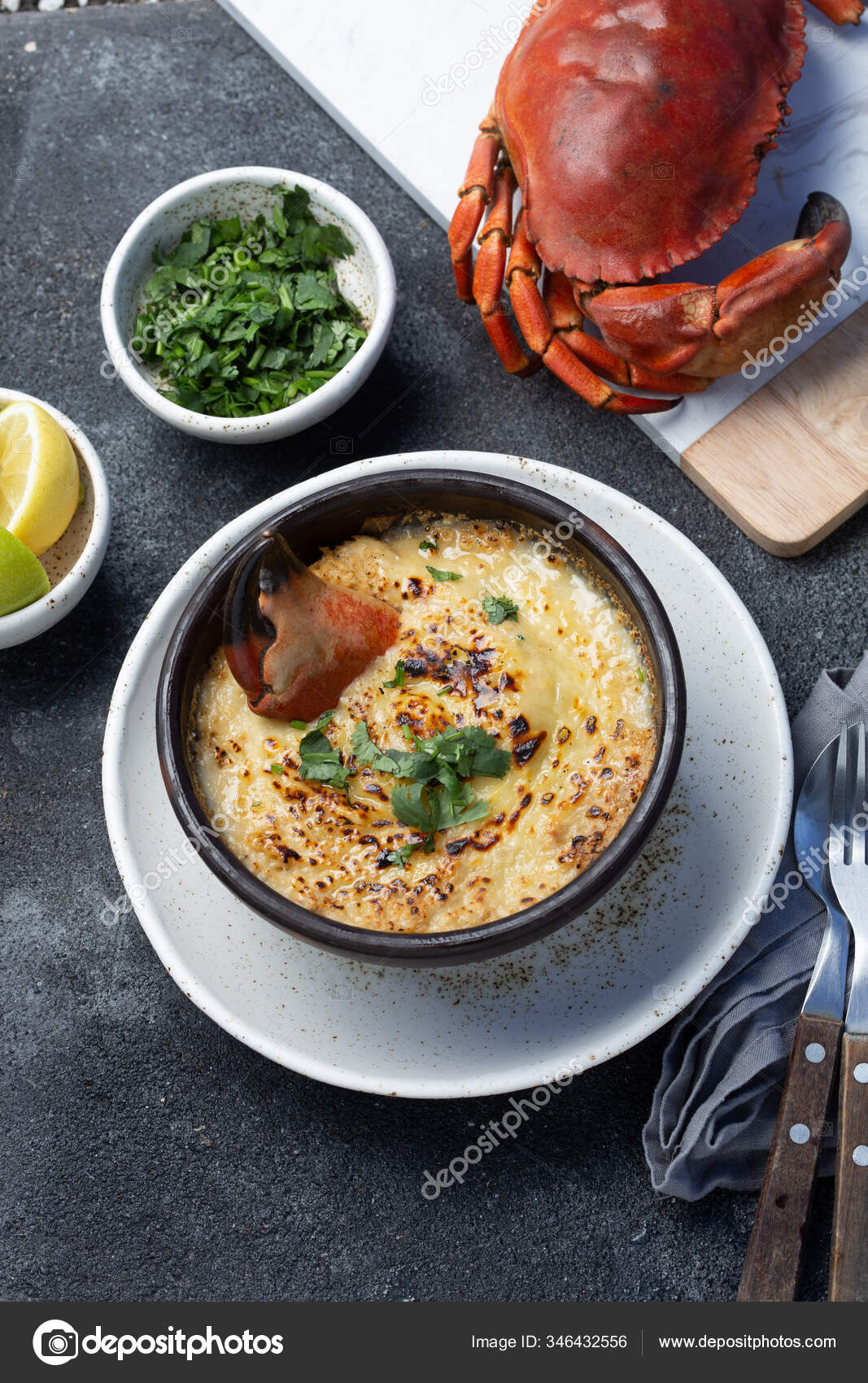 CHILEAN FOOD. Baked crabmeat crab meat with cheese, cream and bread