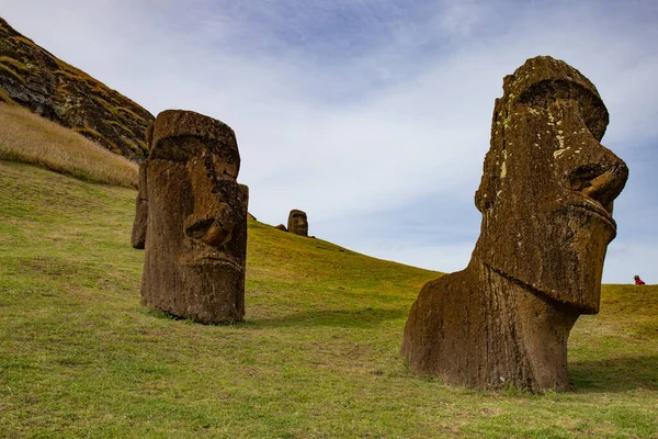 Πέτρινα Αγάλματα Moai Στο Νησί Του Πάσχα Rapa Nui — Φωτογραφία Αρχείου